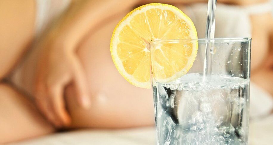 regras para beber auga con limón