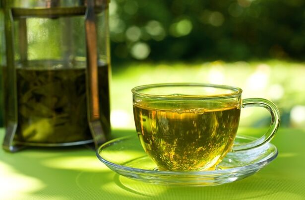 O té verde é a base dunha das opcións de dieta de auga